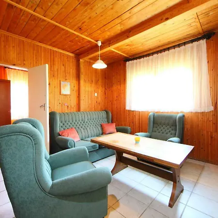 Holiday Home Begonia